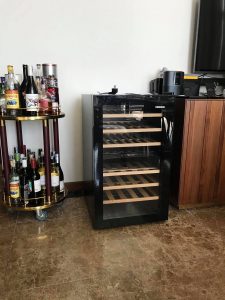 tủ bảo quản rượu vang JC-128D