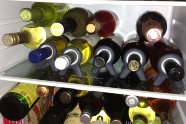 có nên bảo quản rượu vang trong tủ lạnh