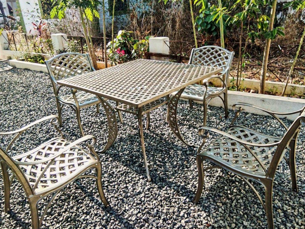 Kinh nghiệm lựa chọn ghế sắt ngoài trời 8 Ghế sắt ngoài trời